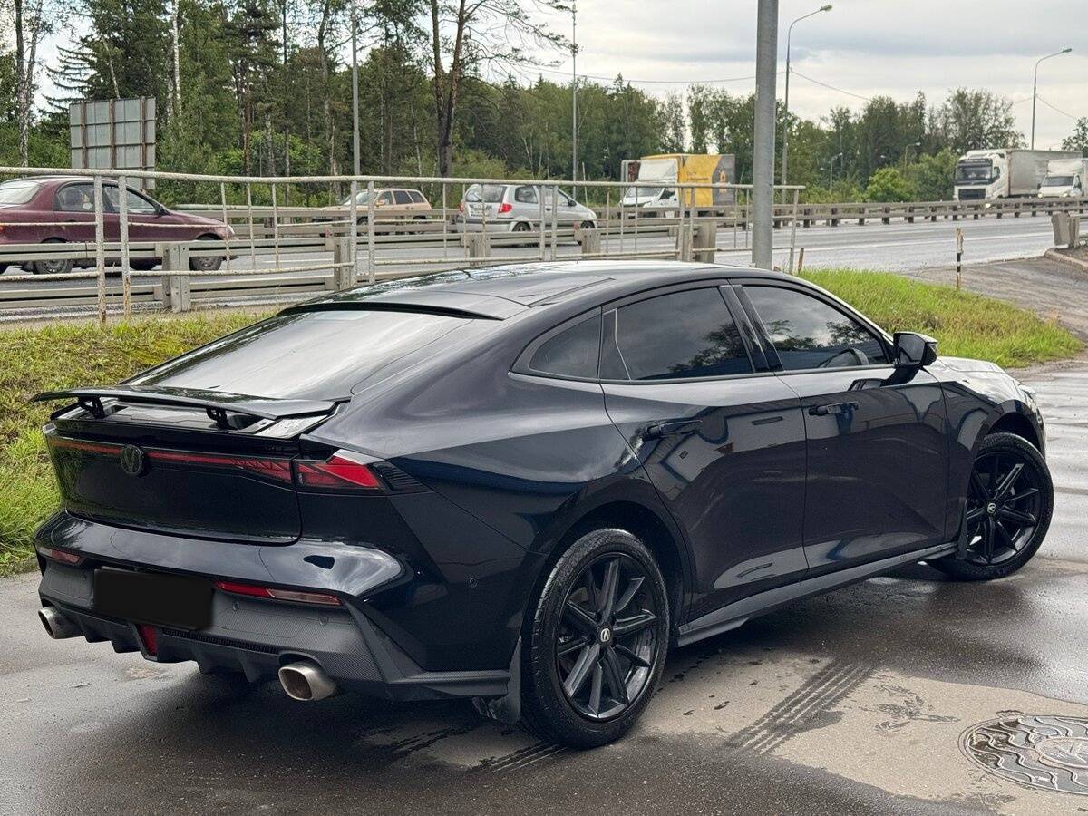 Changan UNI-V с пробегом — 2023 год. Фото: #3