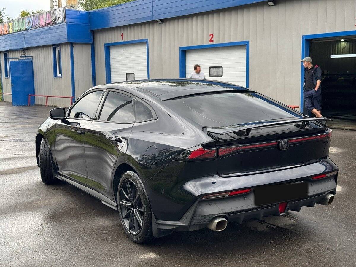 Changan UNI-V с пробегом — 2023 год. Фото: #5