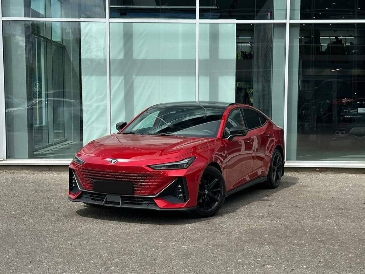 Changan UNI-V с пробегом — 2024 год. Фото: #2