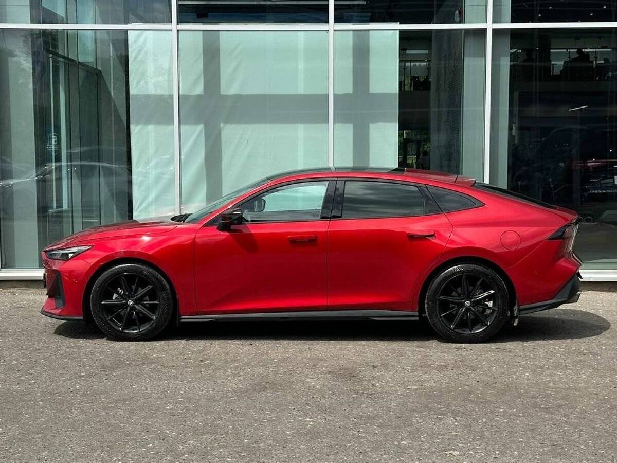 Changan UNI-V с пробегом — 2024 год. Фото: #3