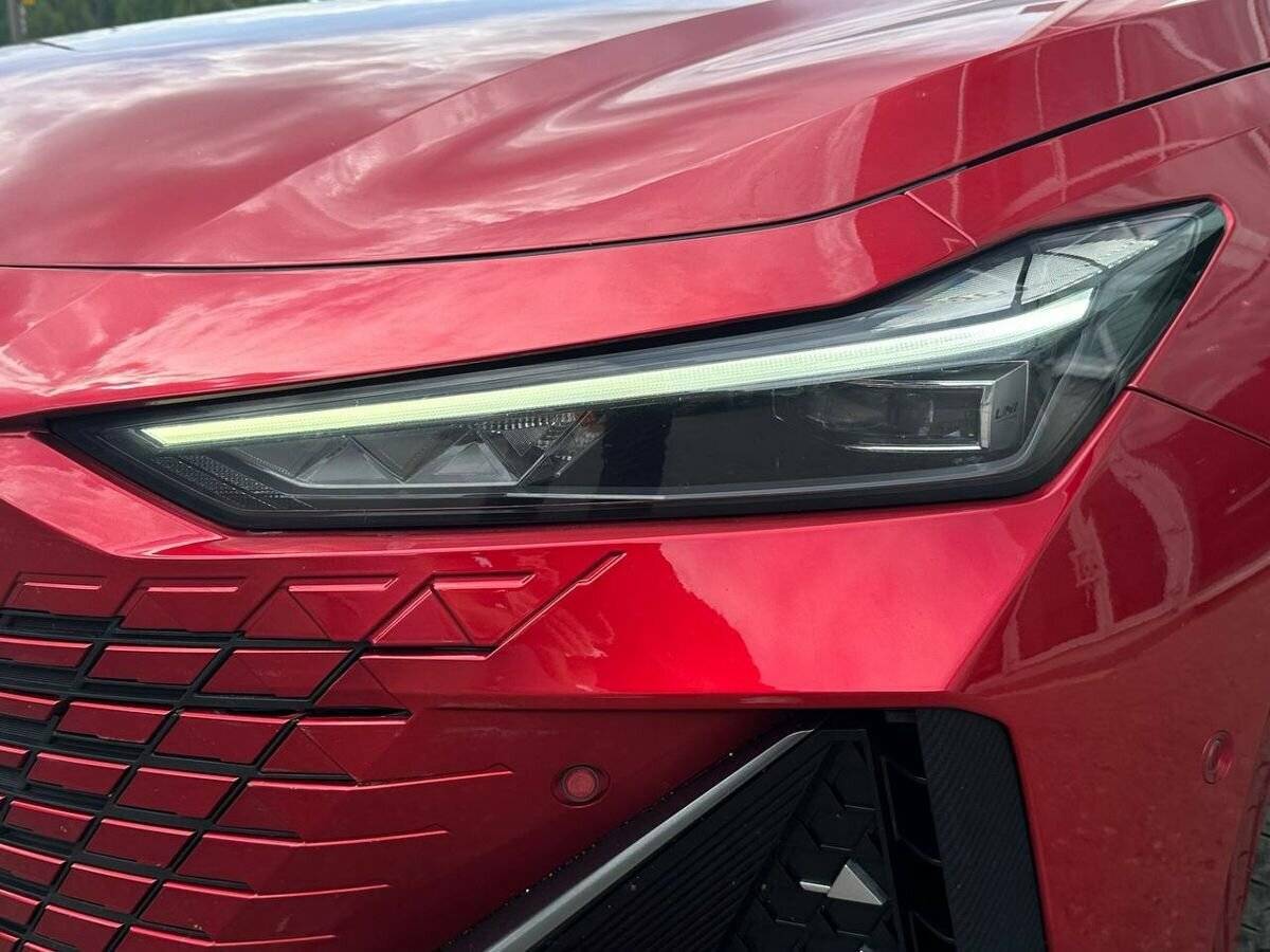 Changan UNI-V с пробегом — 2024 год. Фото: #9