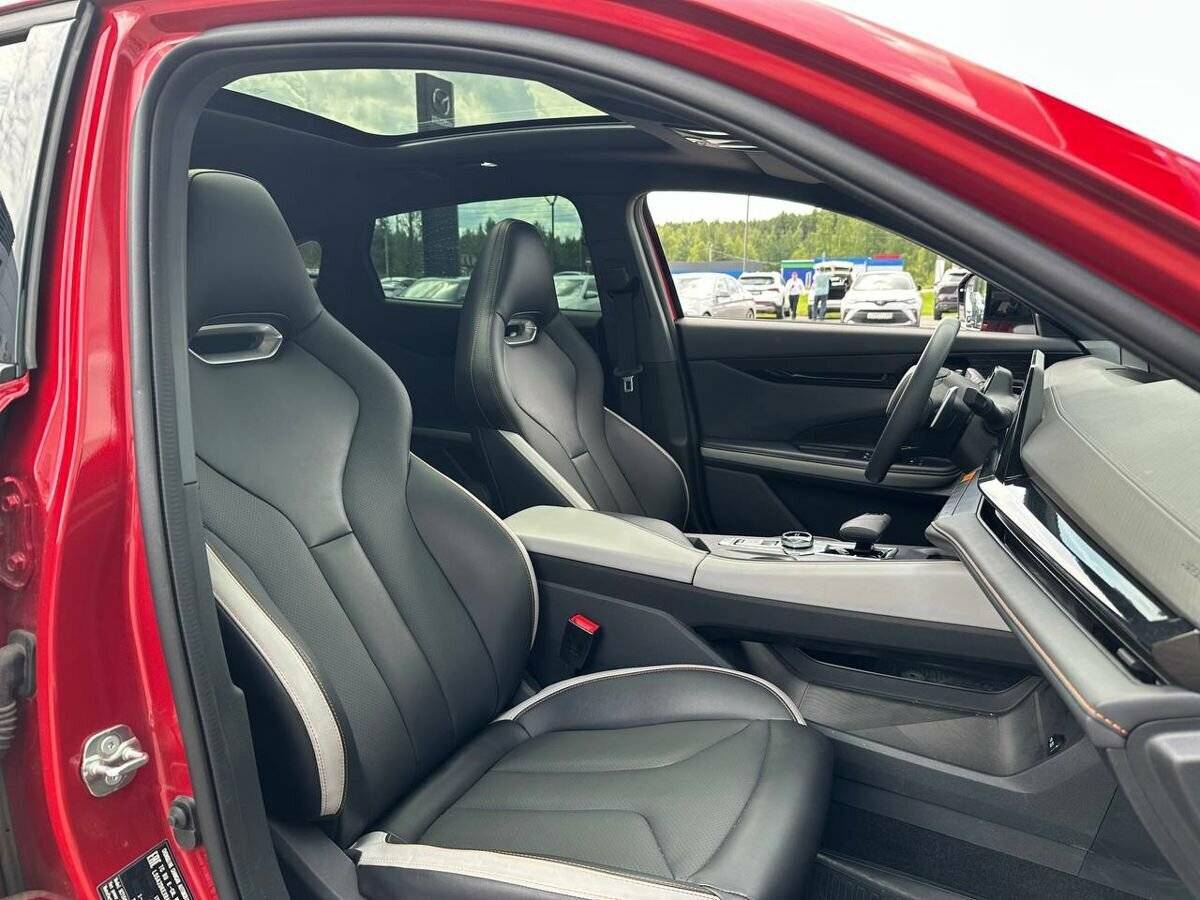 Changan UNI-V с пробегом — 2024 год. Фото: #18