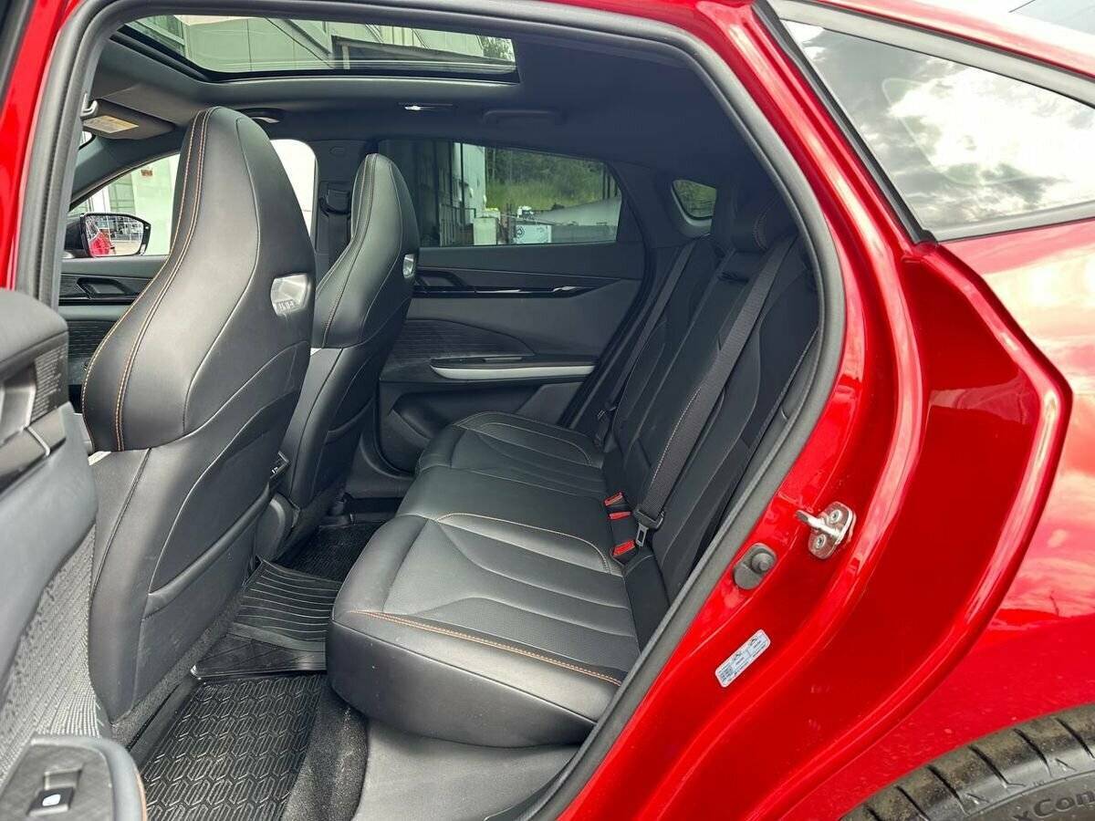 Changan UNI-V с пробегом — 2024 год. Фото: #19