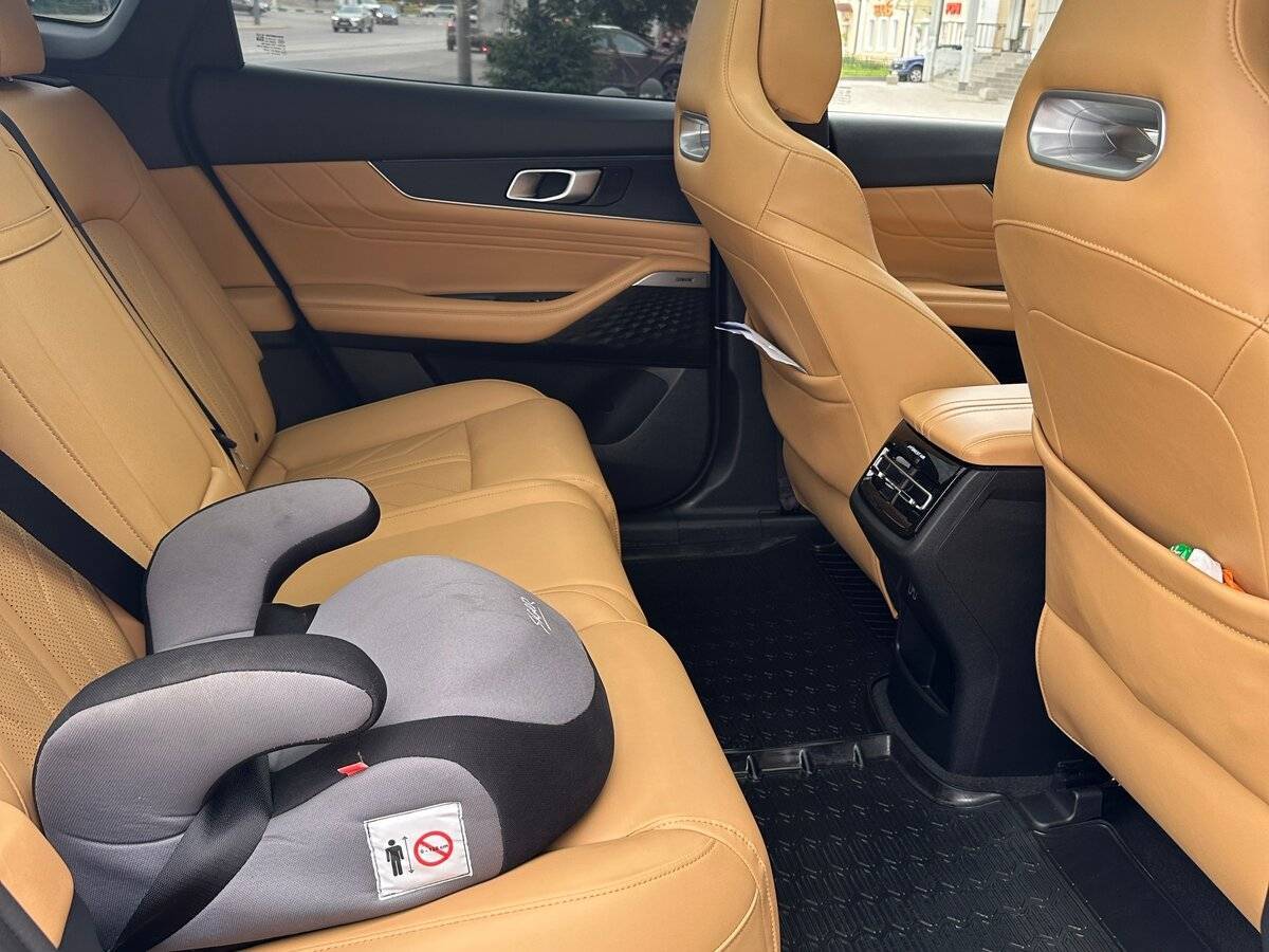 Changan UNI-K с пробегом — 2023 год. Фото: #31