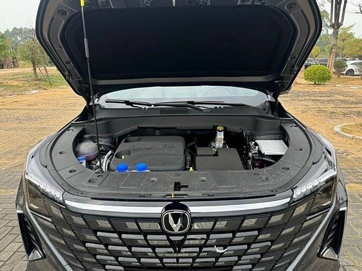 Changan UNI-Z с пробегом — 2024 год. Фото: #6