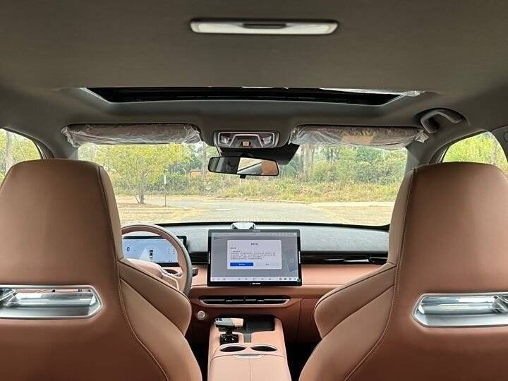 Changan UNI-Z с пробегом — 2024 год. Фото: #8