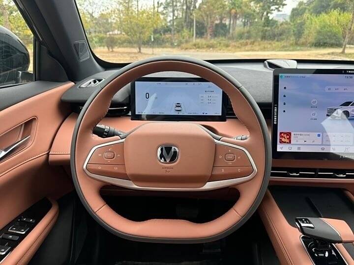 Changan UNI-Z с пробегом — 2024 год. Фото: #16