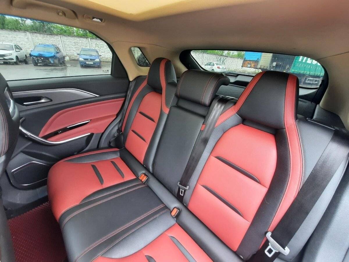 FAW Bestune T77 с пробегом — 2022 год. Фото: #16