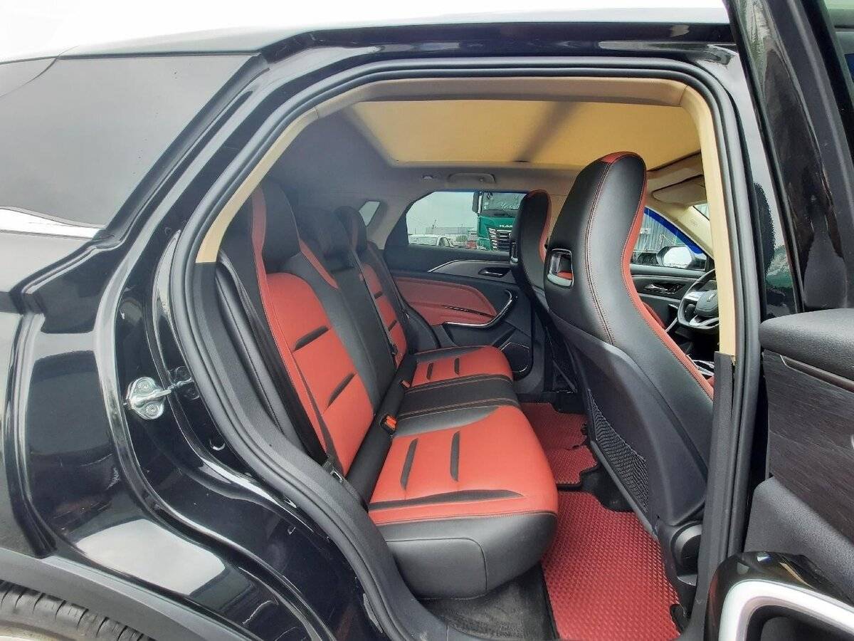 FAW Bestune T77 с пробегом — 2022 год. Фото: #17