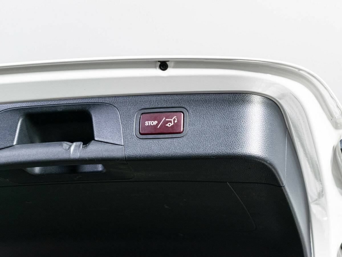 Mercedes-Benz GLC с пробегом — 2016 год. Фото: #9