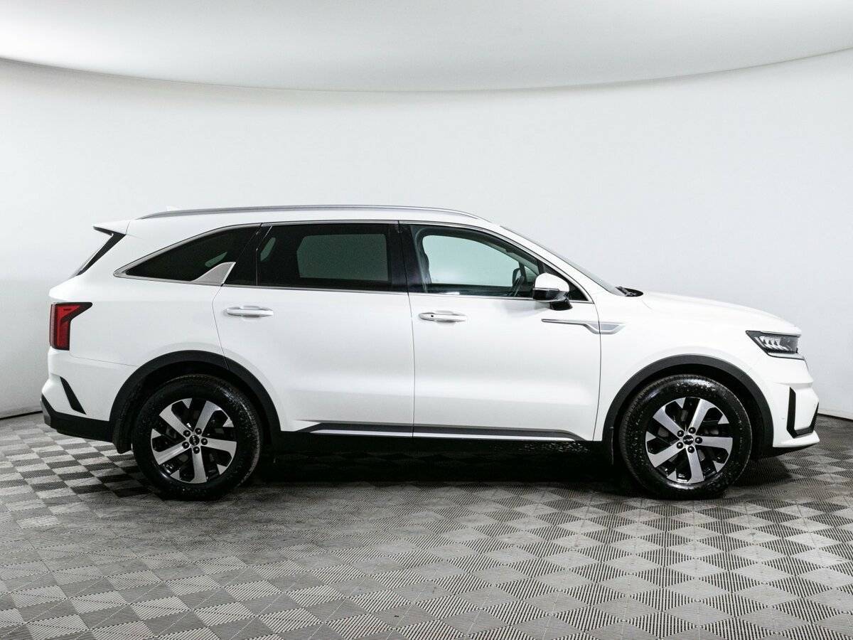Kia Sorento с пробегом — 2023 год. Фото: #3