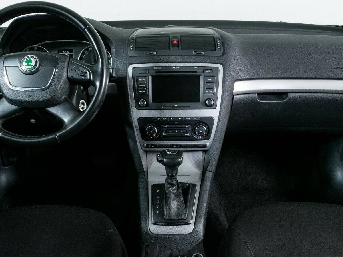 Skoda Octavia с пробегом — 2011 год. Фото: #10