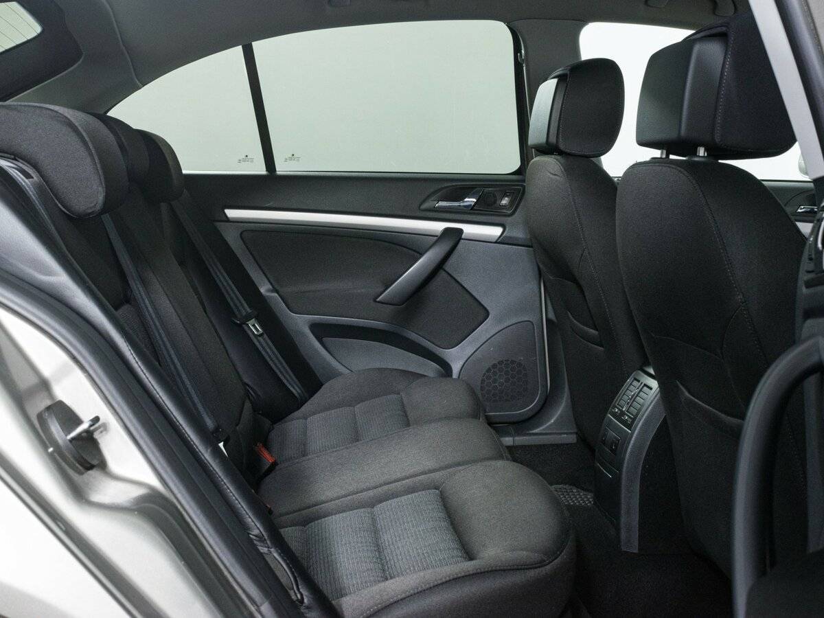 Skoda Octavia с пробегом — 2011 год. Фото: #11