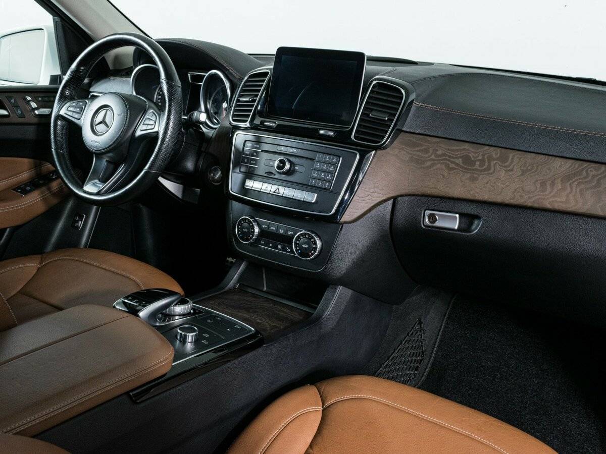 Mercedes-Benz GLS с пробегом — 2016 год. Фото: #11