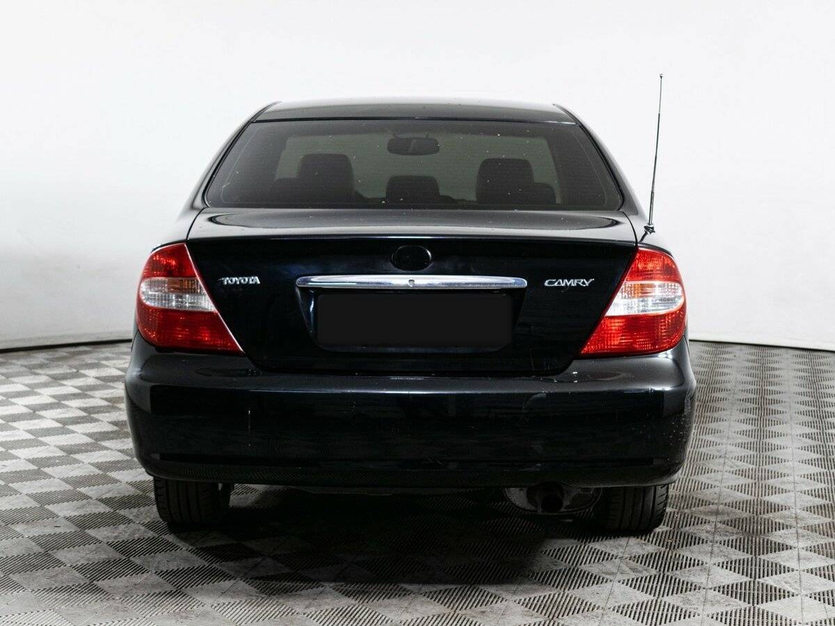 Toyota Camry с пробегом — 2005 год. Фото: #3