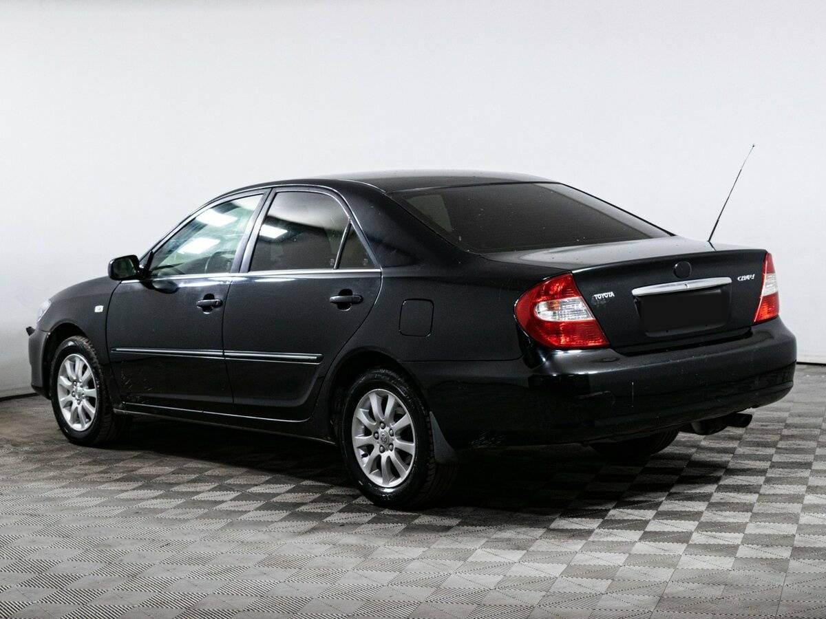 Toyota Camry с пробегом — 2005 год. Фото: #4