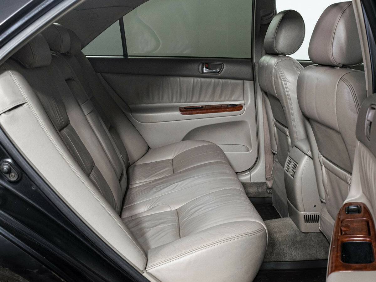 Toyota Camry с пробегом — 2005 год. Фото: #8