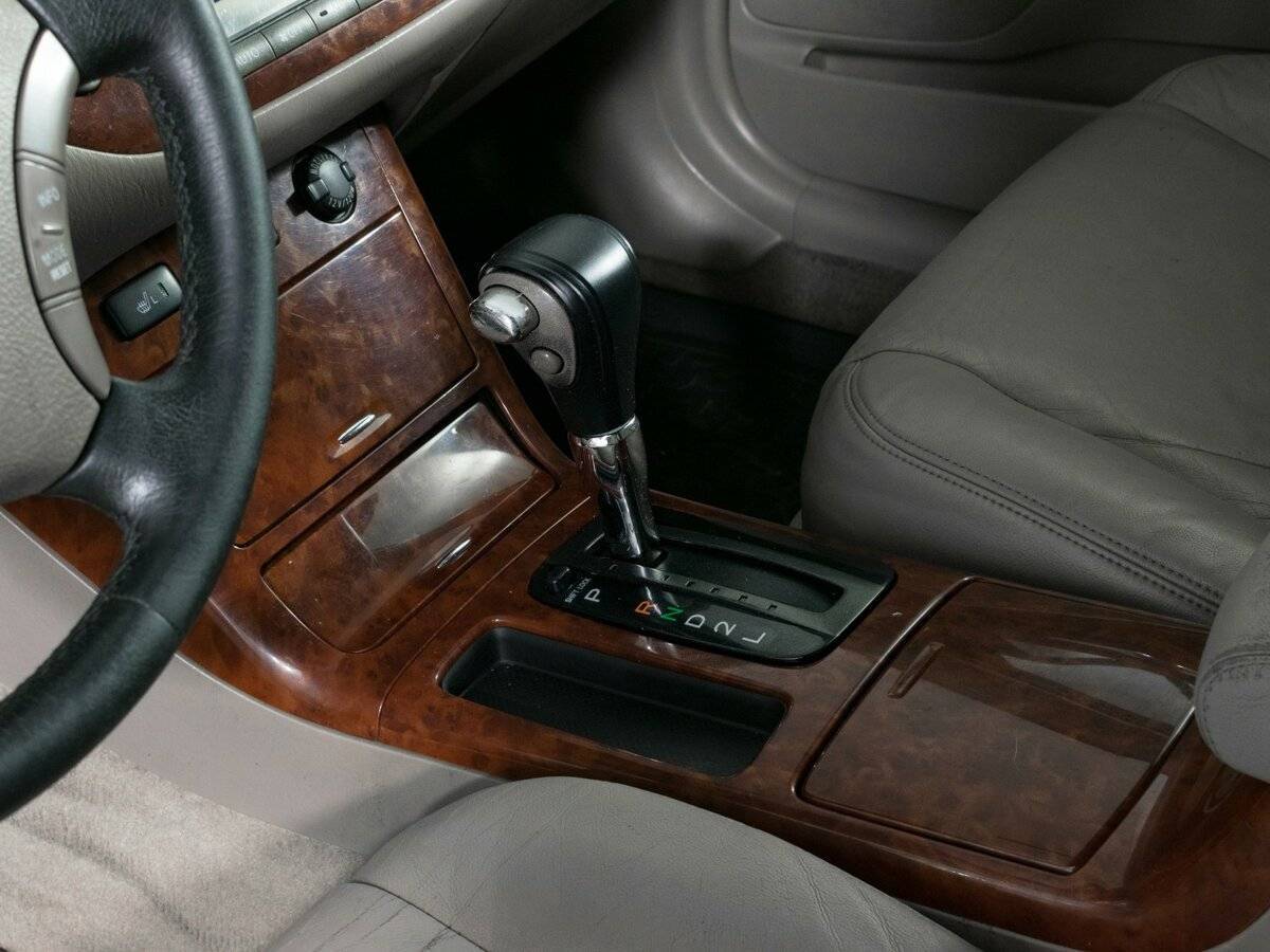 Toyota Camry с пробегом — 2005 год. Фото: #11