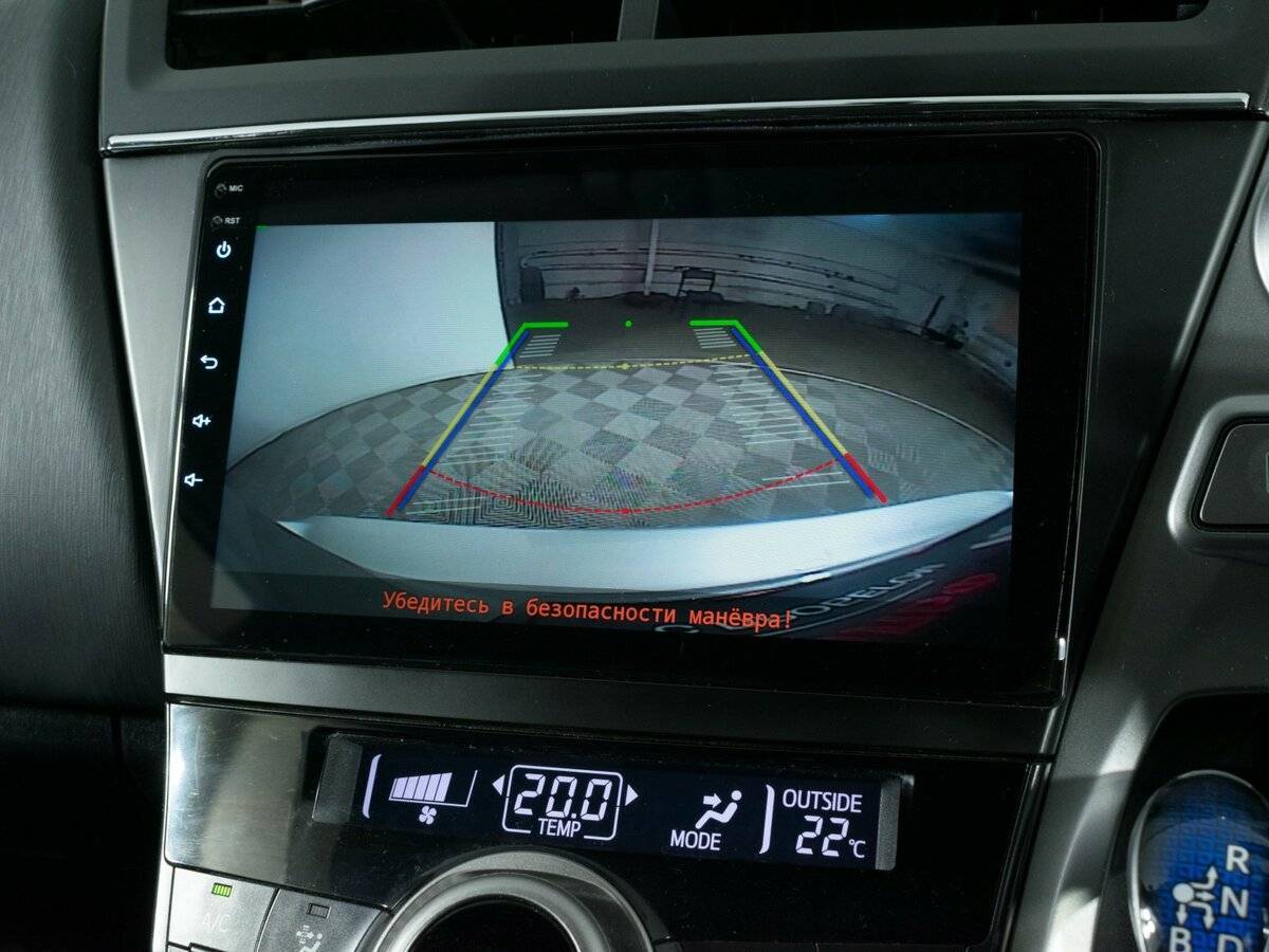 Toyota Prius Alpha с пробегом — 2017 год. Фото: #16