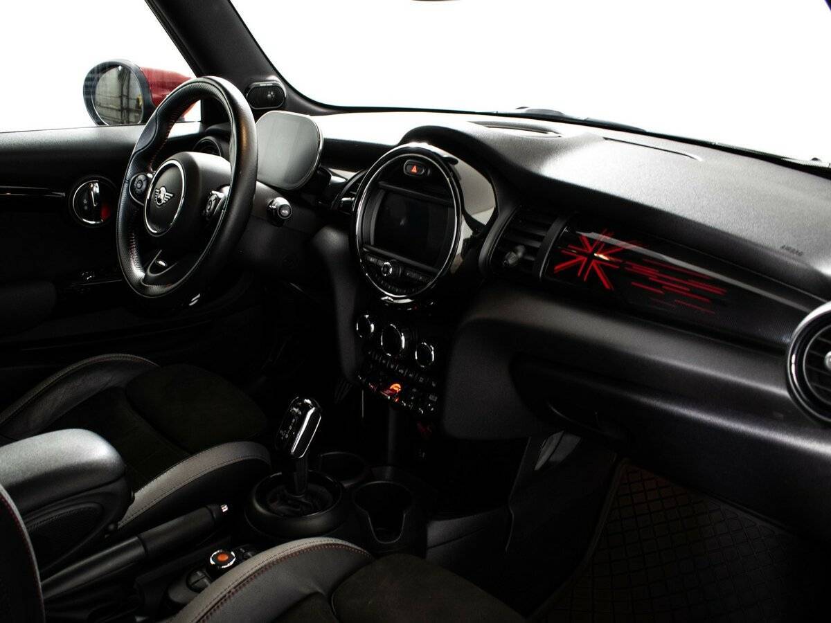 Mini Hatch с пробегом — 2021 год. Фото: #8