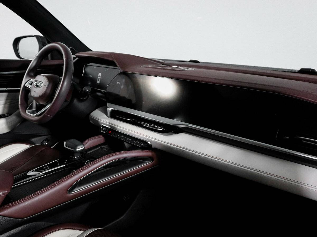 Geely Monjaro с пробегом — 2023 год. Фото: #8