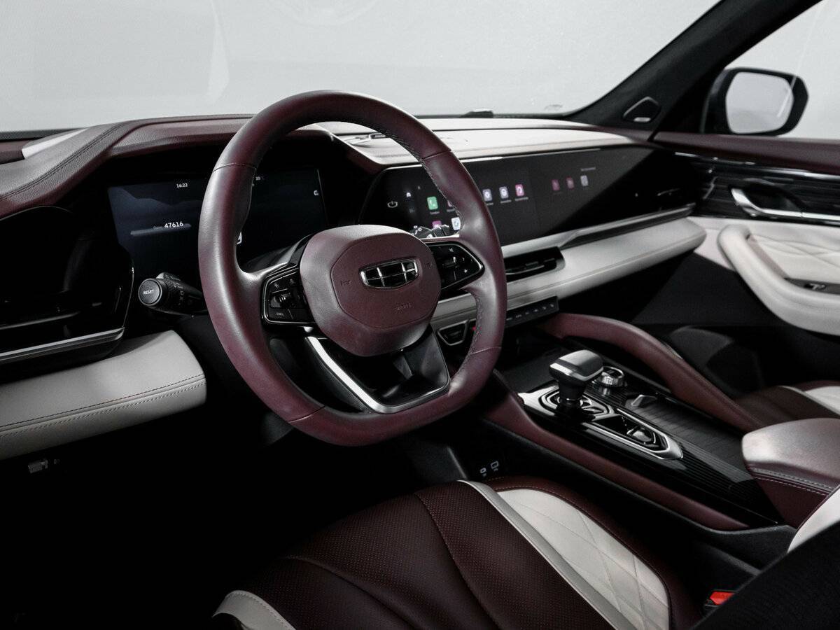 Geely Monjaro с пробегом — 2023 год. Фото: #13