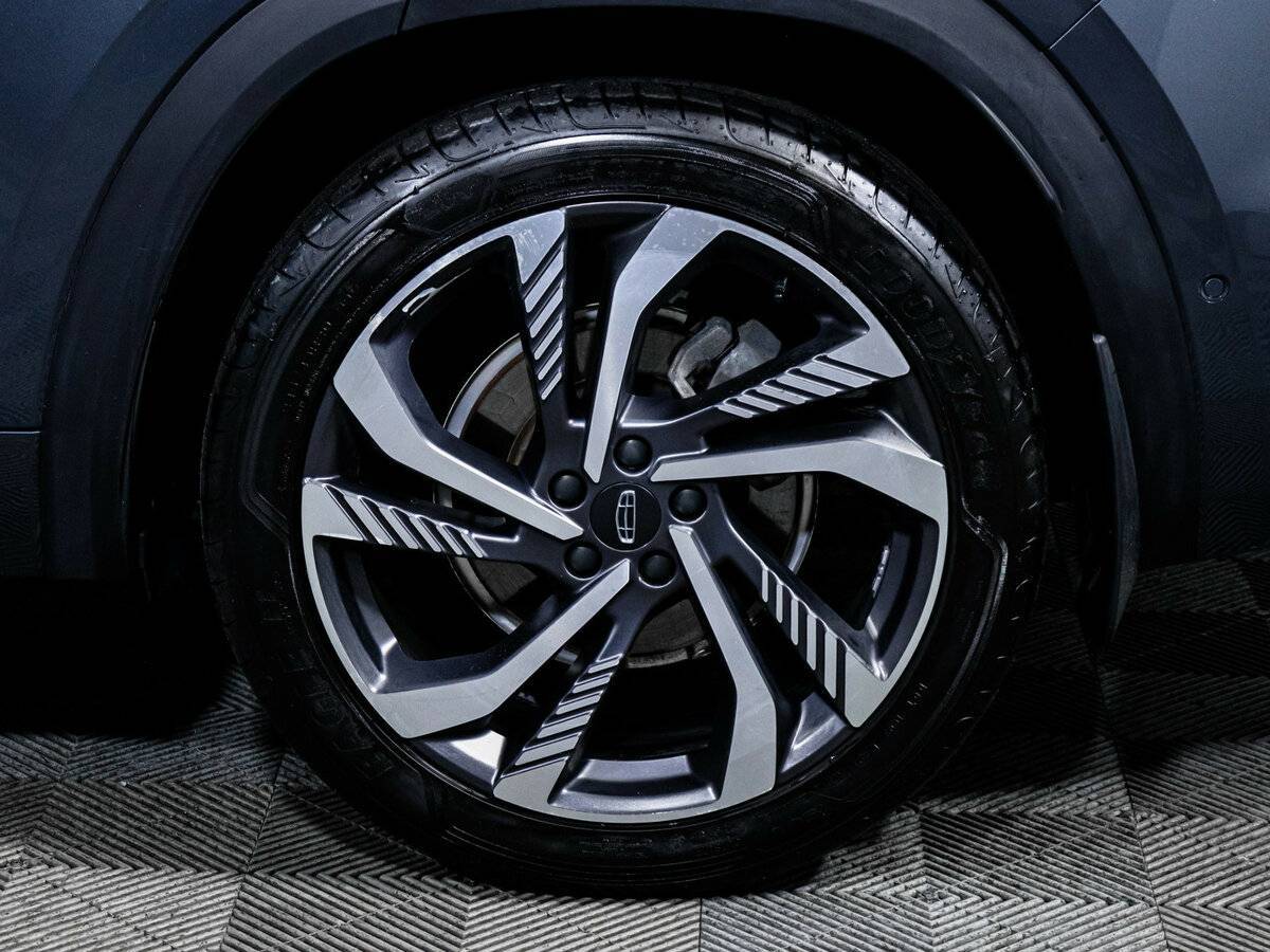 Geely Monjaro с пробегом — 2023 год. Фото: #14