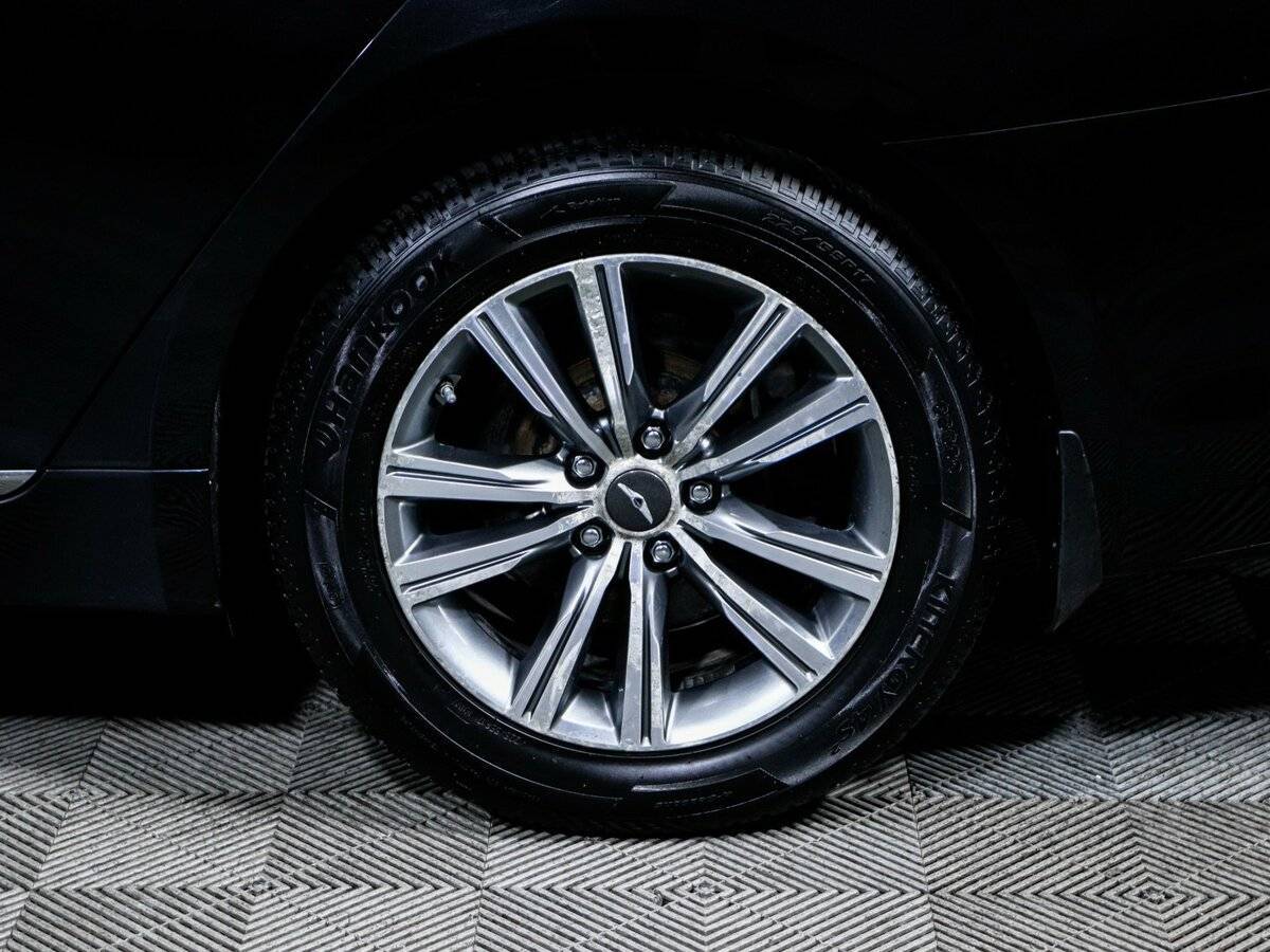 Genesis G80 с пробегом — 2019 год. Фото: #13