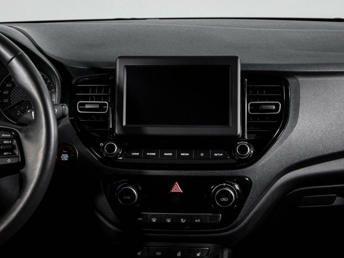 Hyundai Solaris с пробегом — 2020 год. Фото: #12