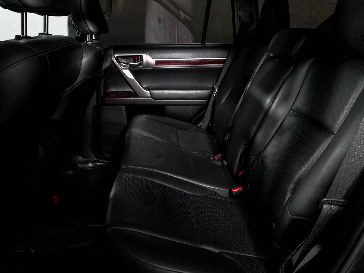 Lexus GX с пробегом — 2015 год. Фото: #9