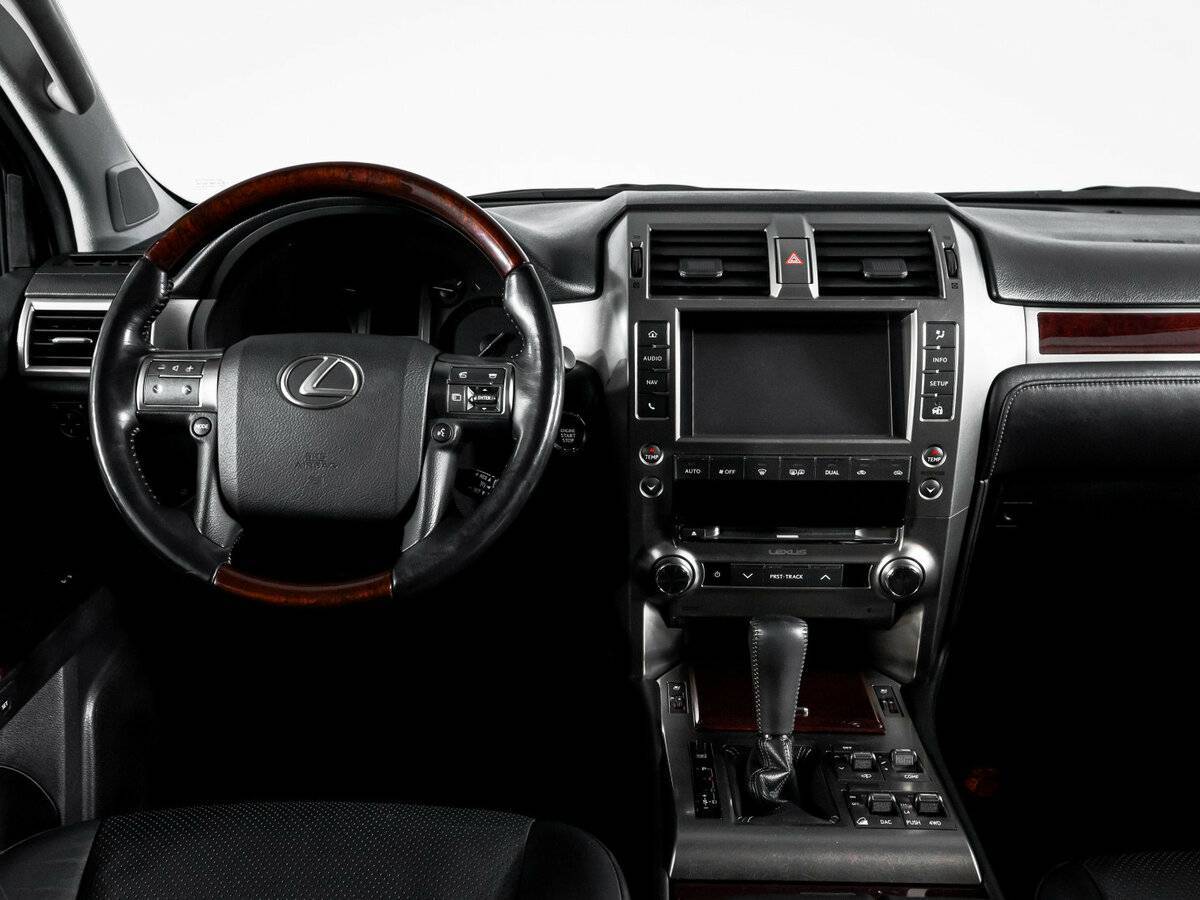 Lexus GX с пробегом — 2015 год. Фото: #11