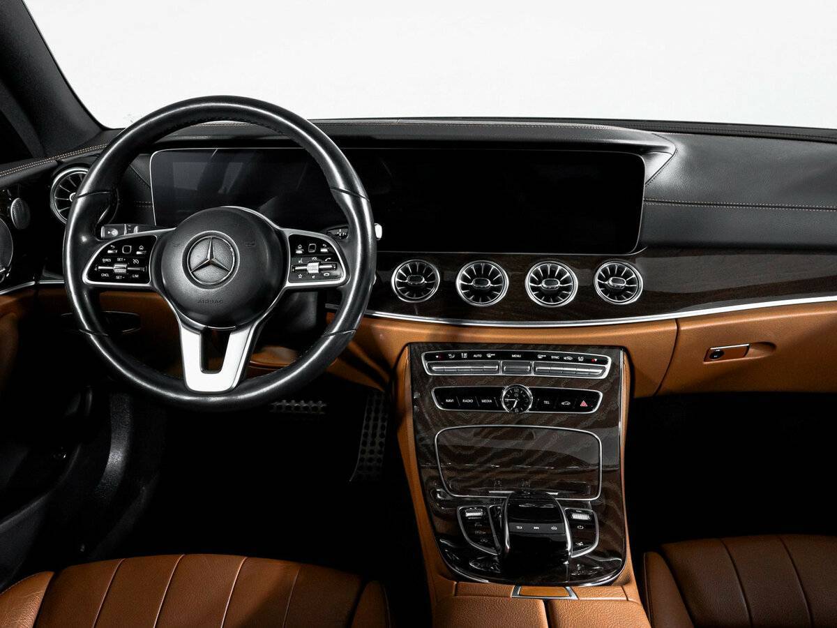 Mercedes-Benz E-Класс с пробегом — 2018 год. Фото: #11