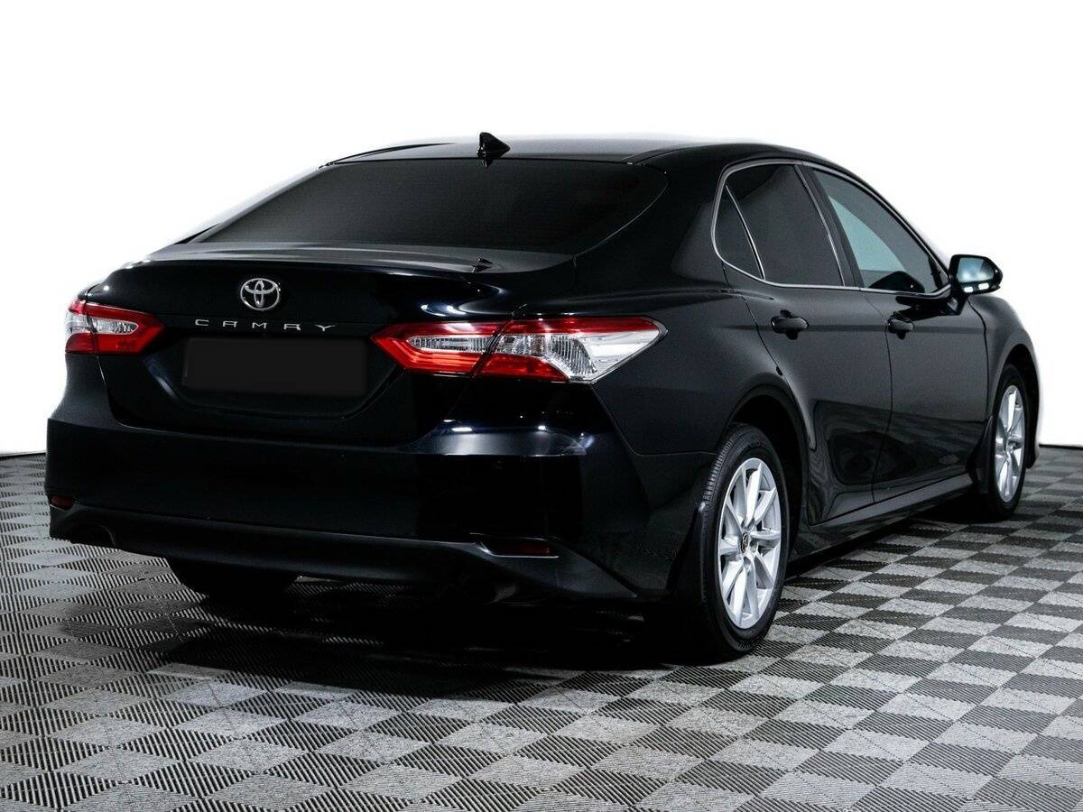 Toyota Camry с пробегом — 2021 год. Фото: #4