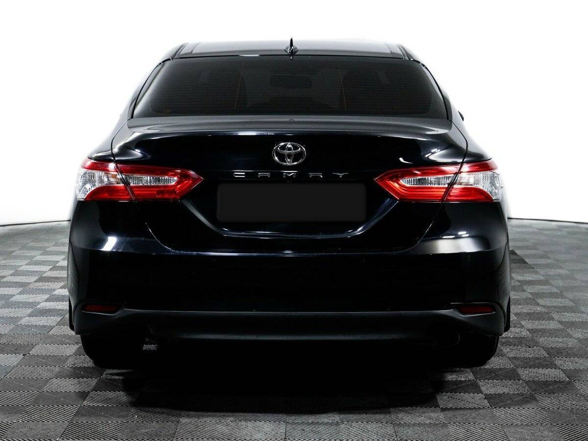 Toyota Camry с пробегом — 2021 год. Фото: #5