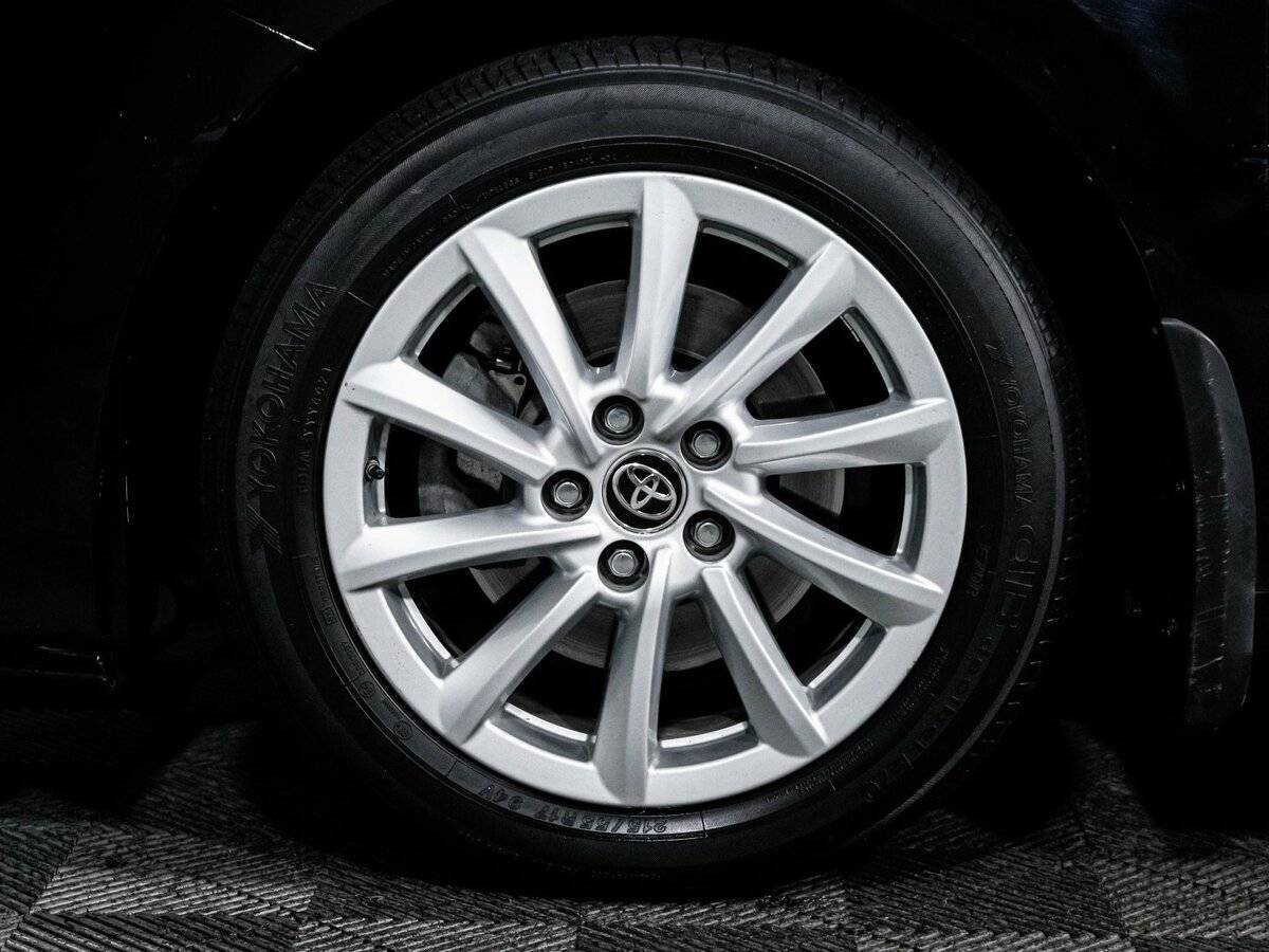 Toyota Camry с пробегом — 2021 год. Фото: #14