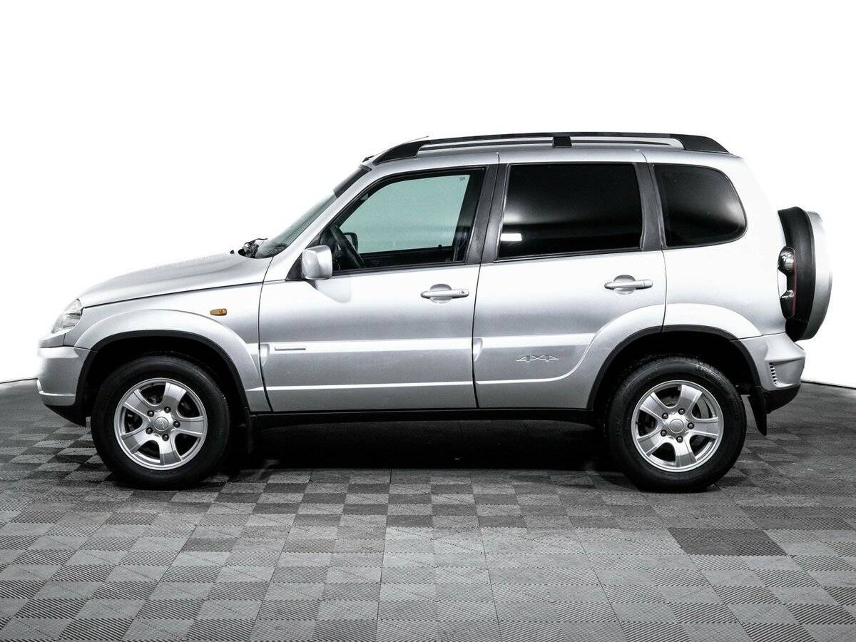 Chevrolet Niva с пробегом — 2010 год. Фото: #7