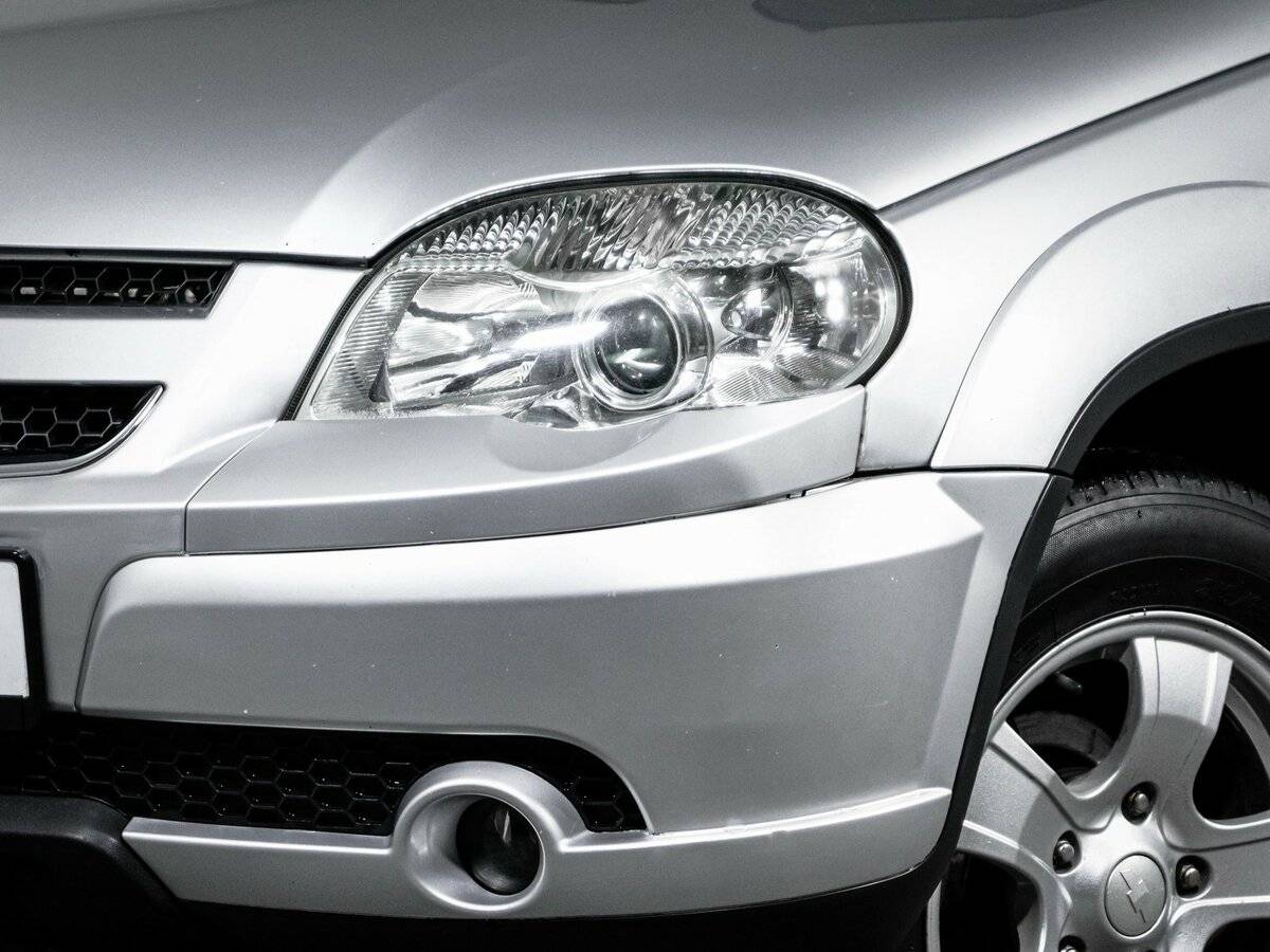 Chevrolet Niva с пробегом — 2010 год. Фото: #15