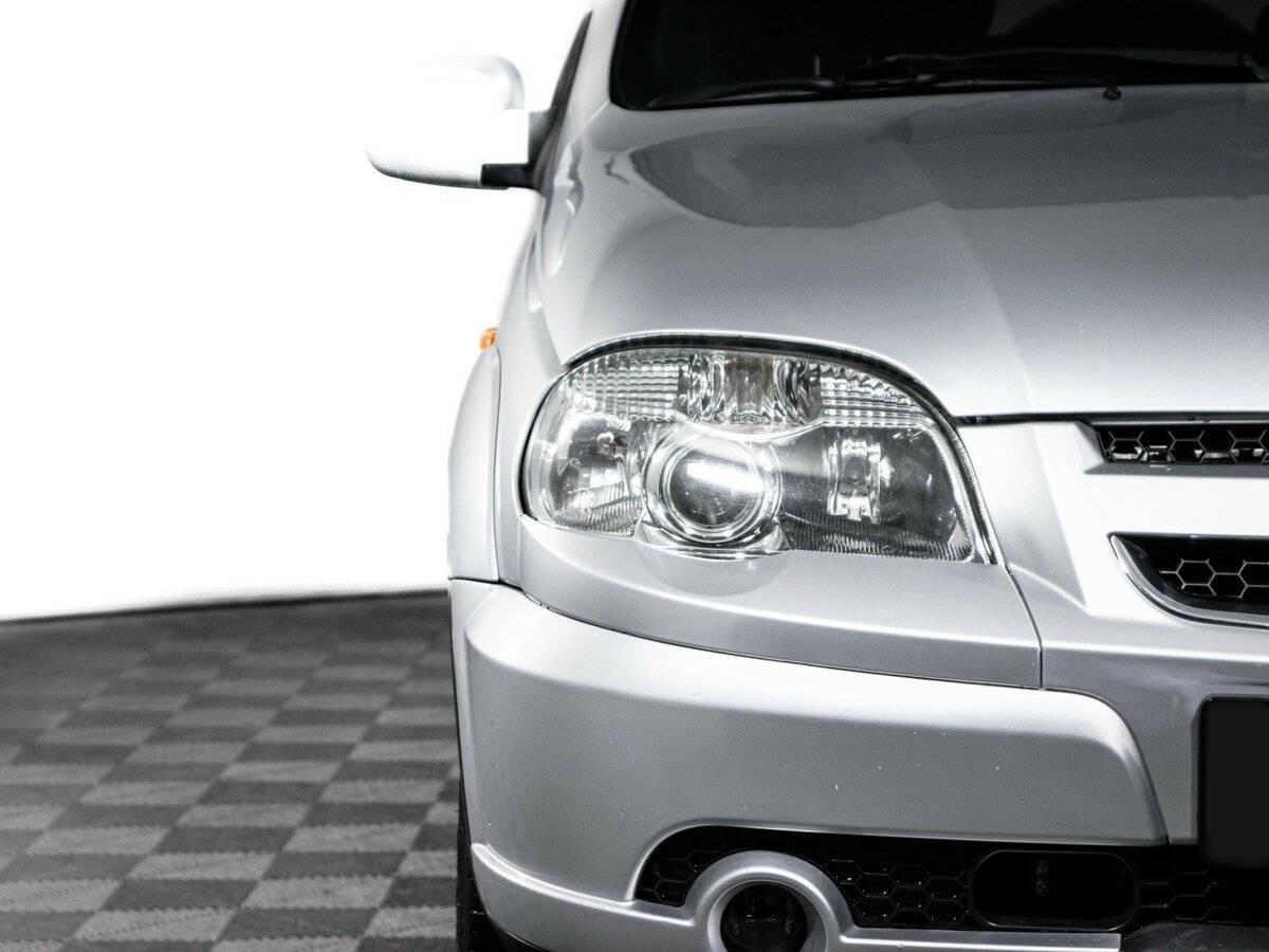 Chevrolet Niva с пробегом — 2010 год. Фото: #16