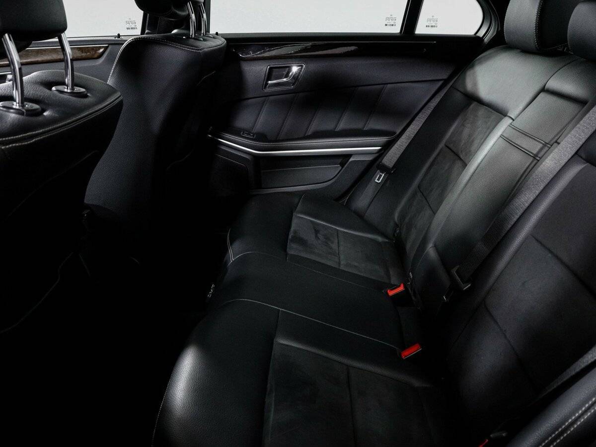 Mercedes-Benz E-Класс с пробегом — 2010 год. Фото: #9