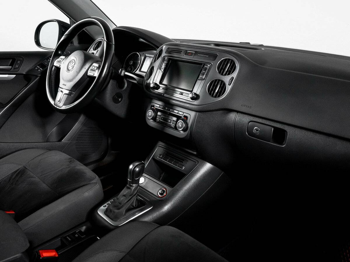 Volkswagen Tiguan с пробегом — 2015 год. Фото: #8