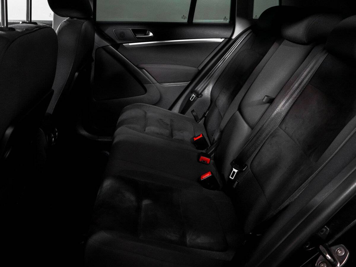 Volkswagen Tiguan с пробегом — 2015 год. Фото: #9