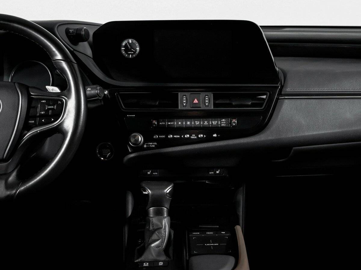 Lexus ES с пробегом — 2021 год. Фото: #12