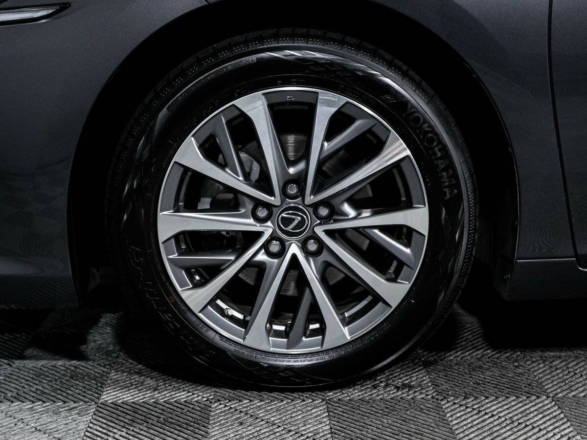 Lexus ES с пробегом — 2021 год. Фото: #14