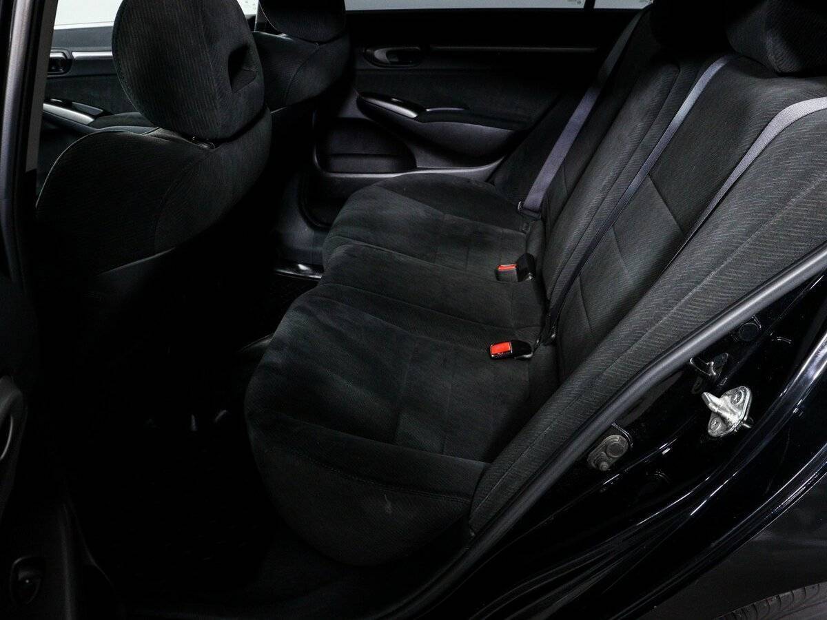 Honda Civic с пробегом — 2011 год. Фото: #9