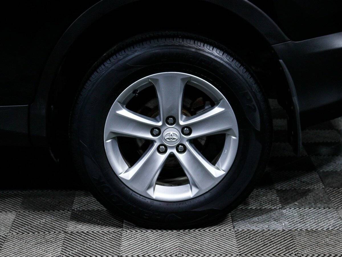 Toyota RAV4 с пробегом — 2013 год. Фото: #14