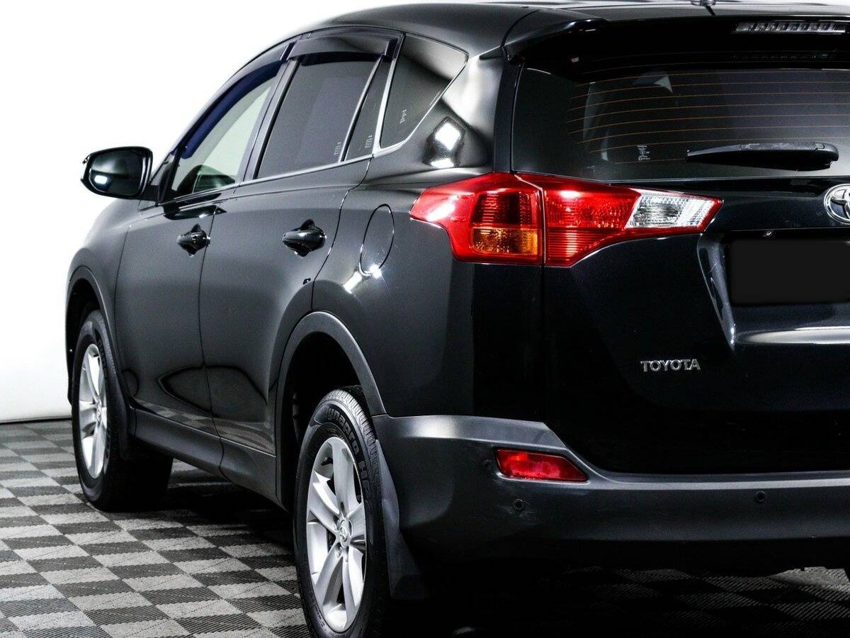 Toyota RAV4 с пробегом — 2013 год. Фото: #16