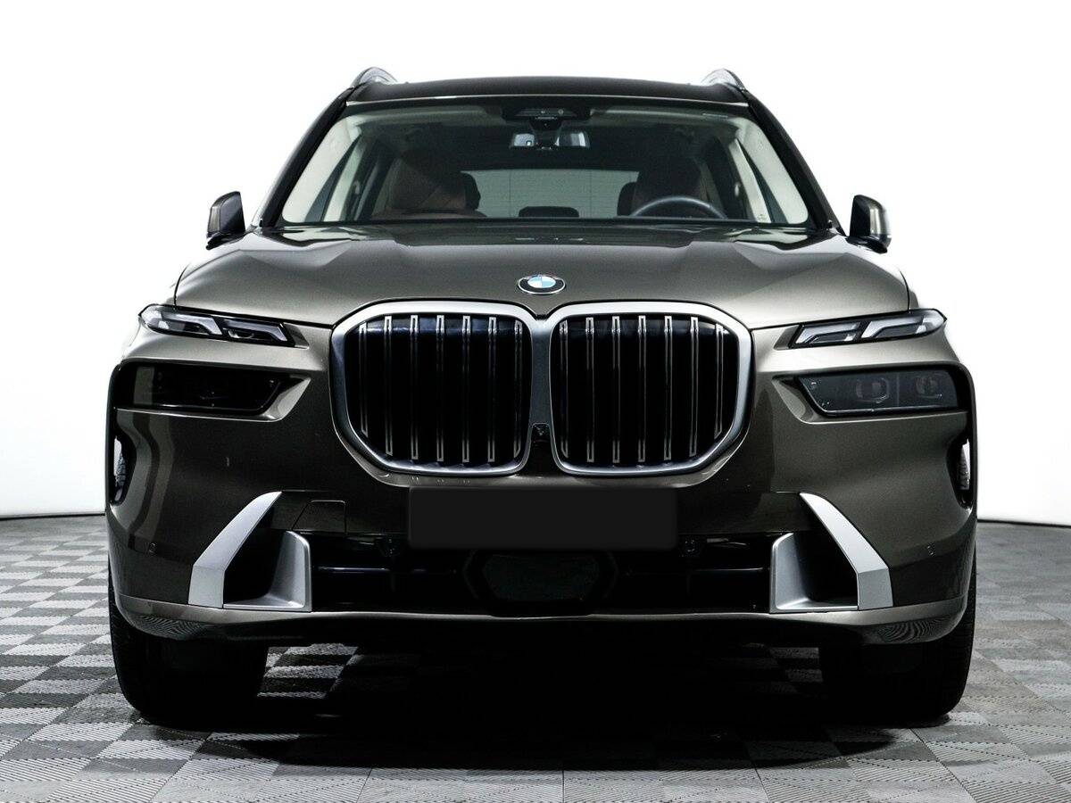 BMW X7 с пробегом — 2022 год. Фото: #1