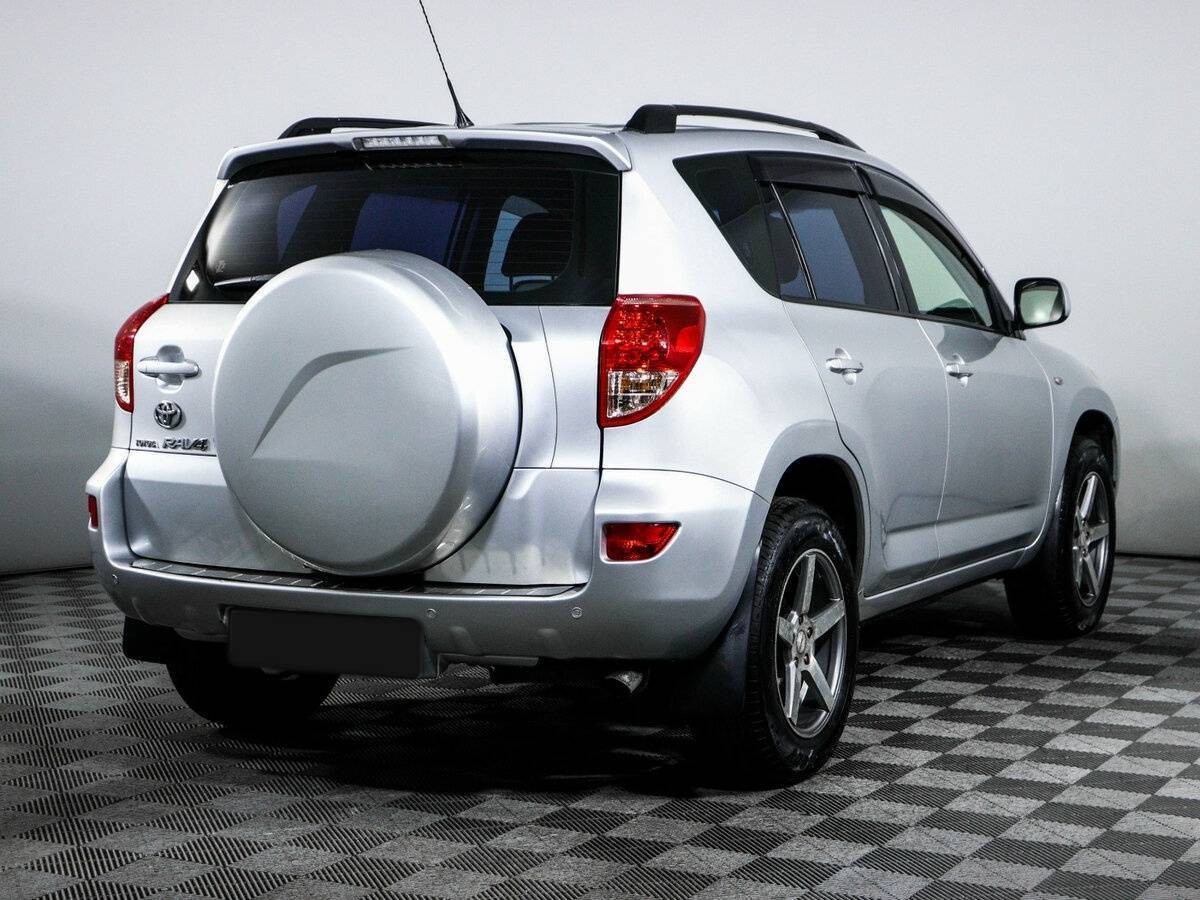 Toyota RAV4 с пробегом — 2006 год. Фото: #4