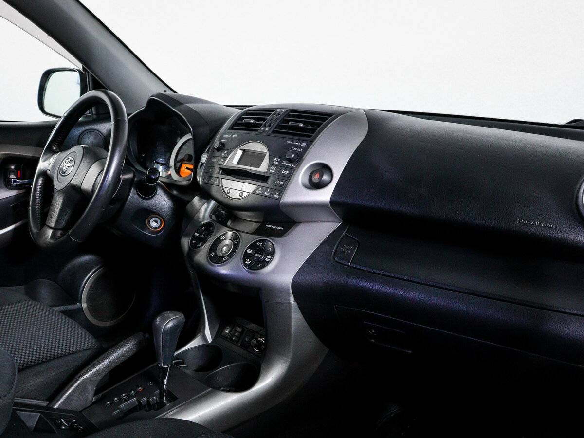 Toyota RAV4 с пробегом — 2006 год. Фото: #8