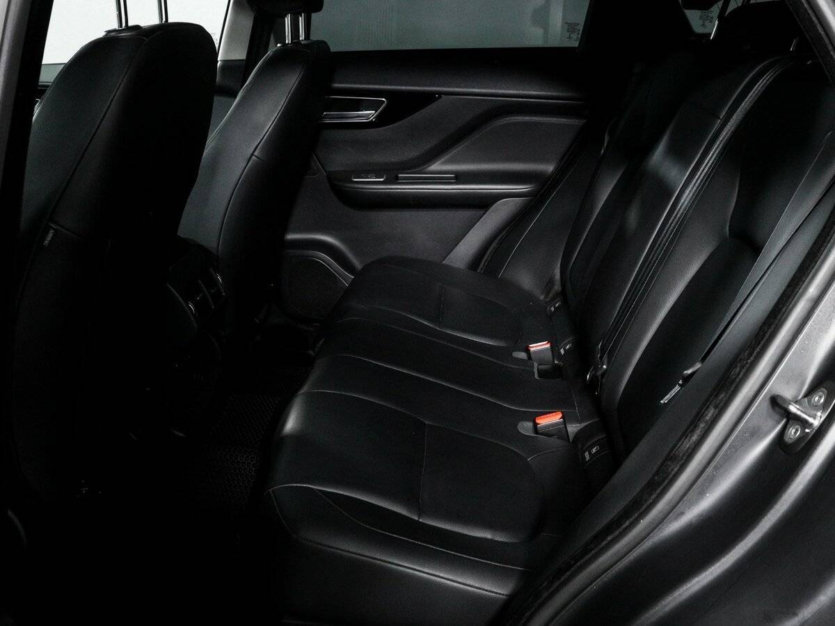 Jaguar F-Pace с пробегом — 2016 год. Фото: #7